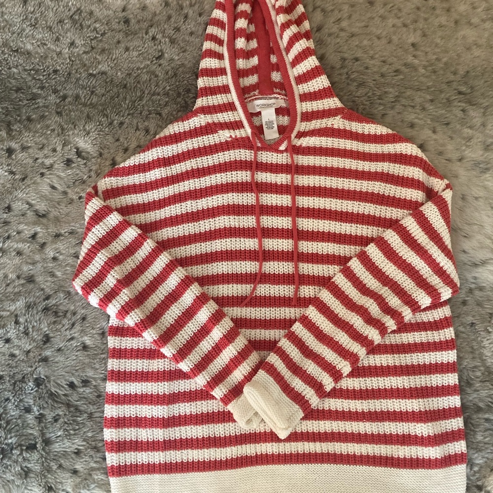 Women’s Hooded Sweater
